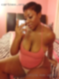 LATINA mom Pregnant ready woman in nude to meet you.